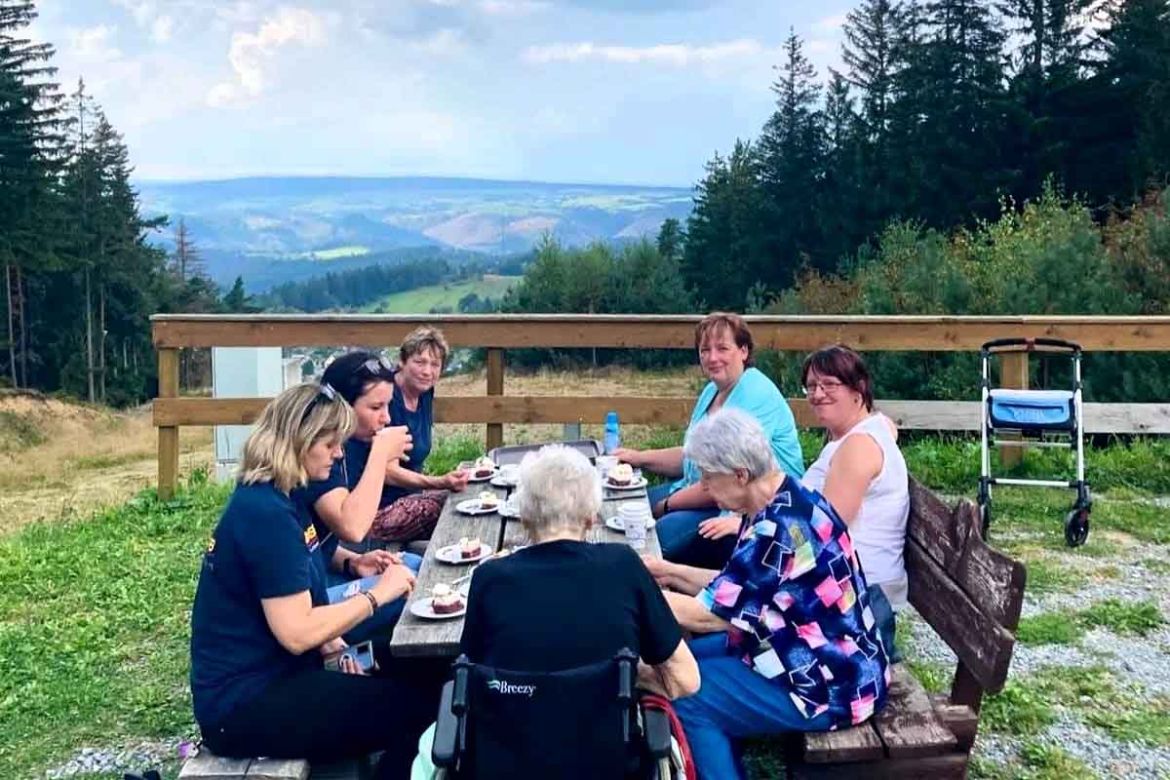 Essen mit Aussicht.jpg