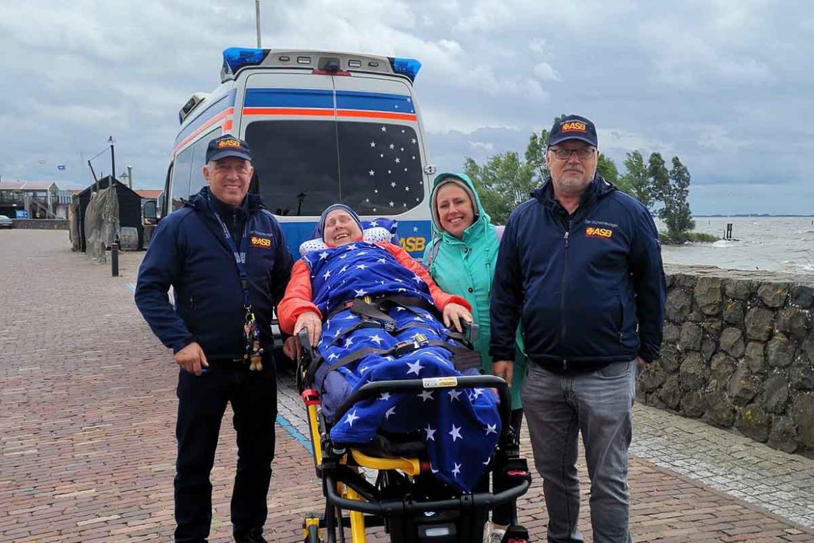 Gruppenfoto am Ijsselmeer.jpg